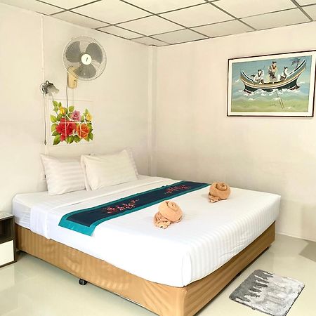 Jj Karon Beach Hotel Exterior photo