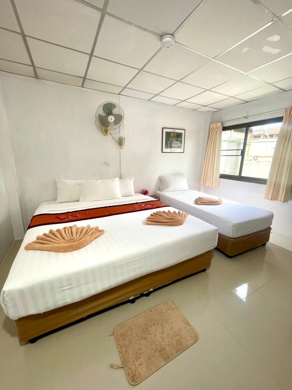 Jj Karon Beach Hotel Exterior photo