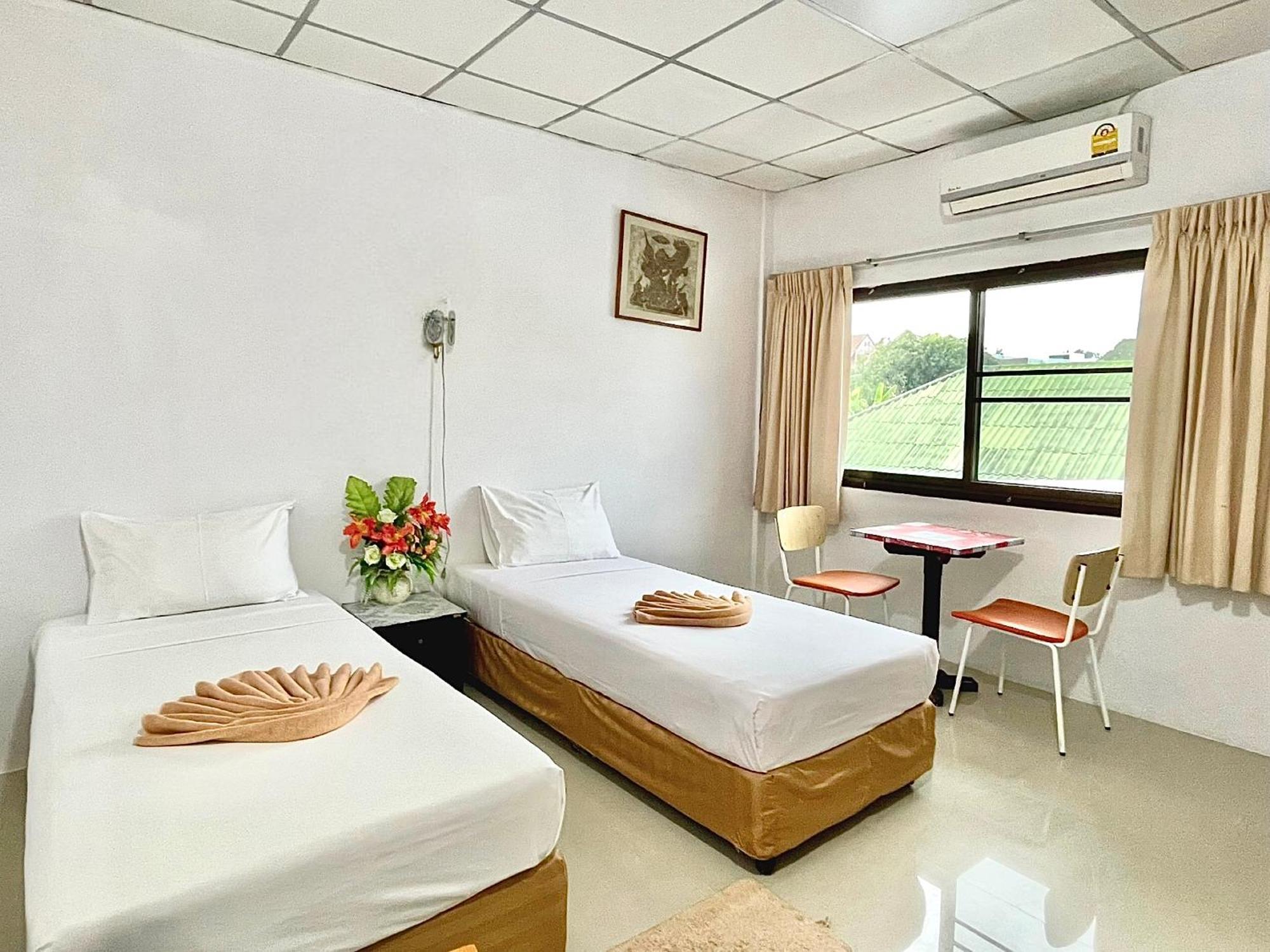 Jj Karon Beach Hotel Exterior photo